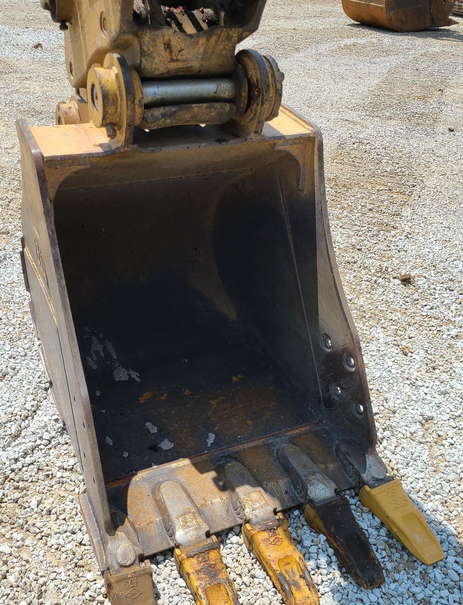 2005 Caterpillar 315CL 17