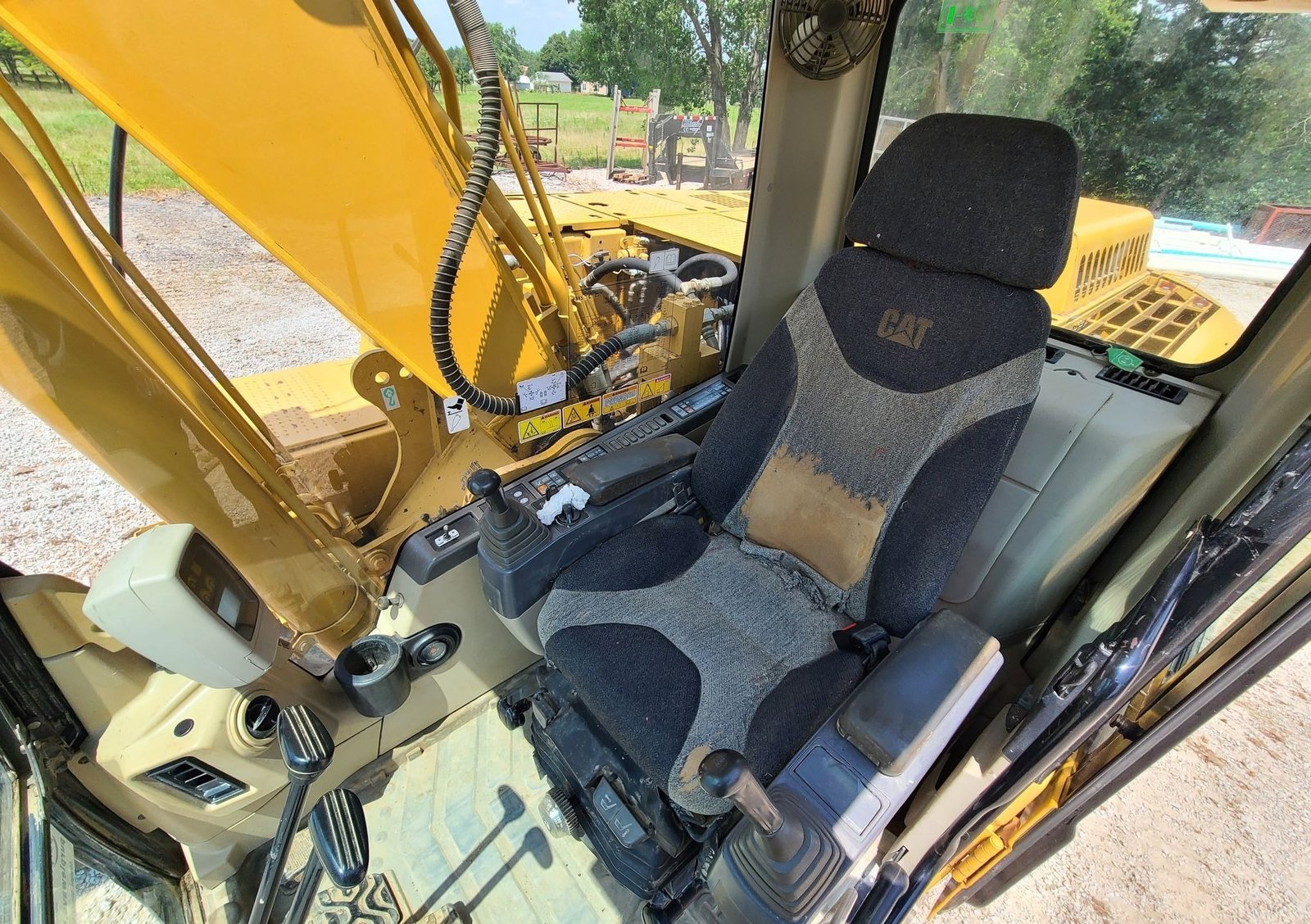 2005 Caterpillar 315CL 46