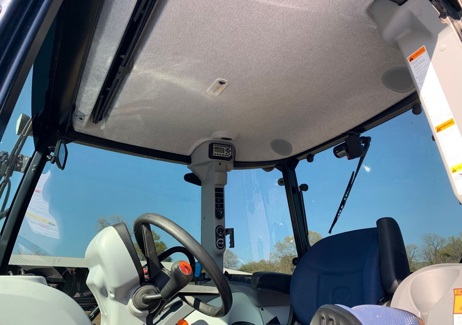 2017 New Holland T4.110 21