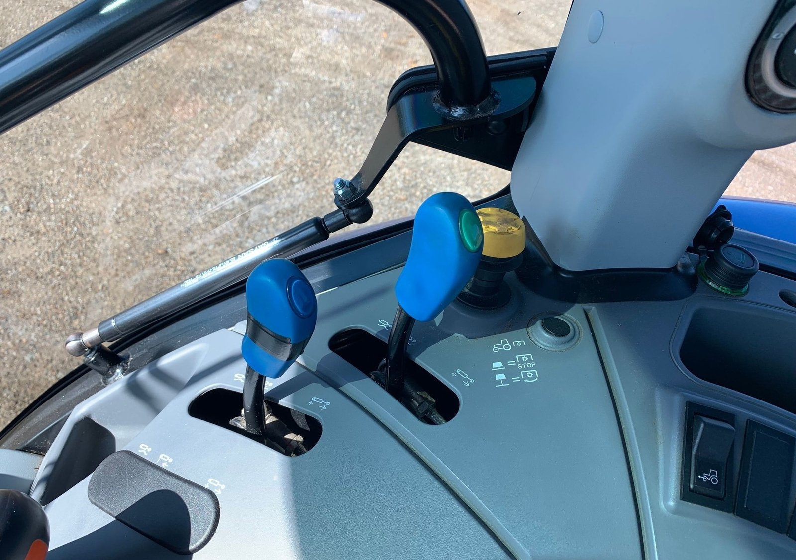 2017 New Holland T4.110 29