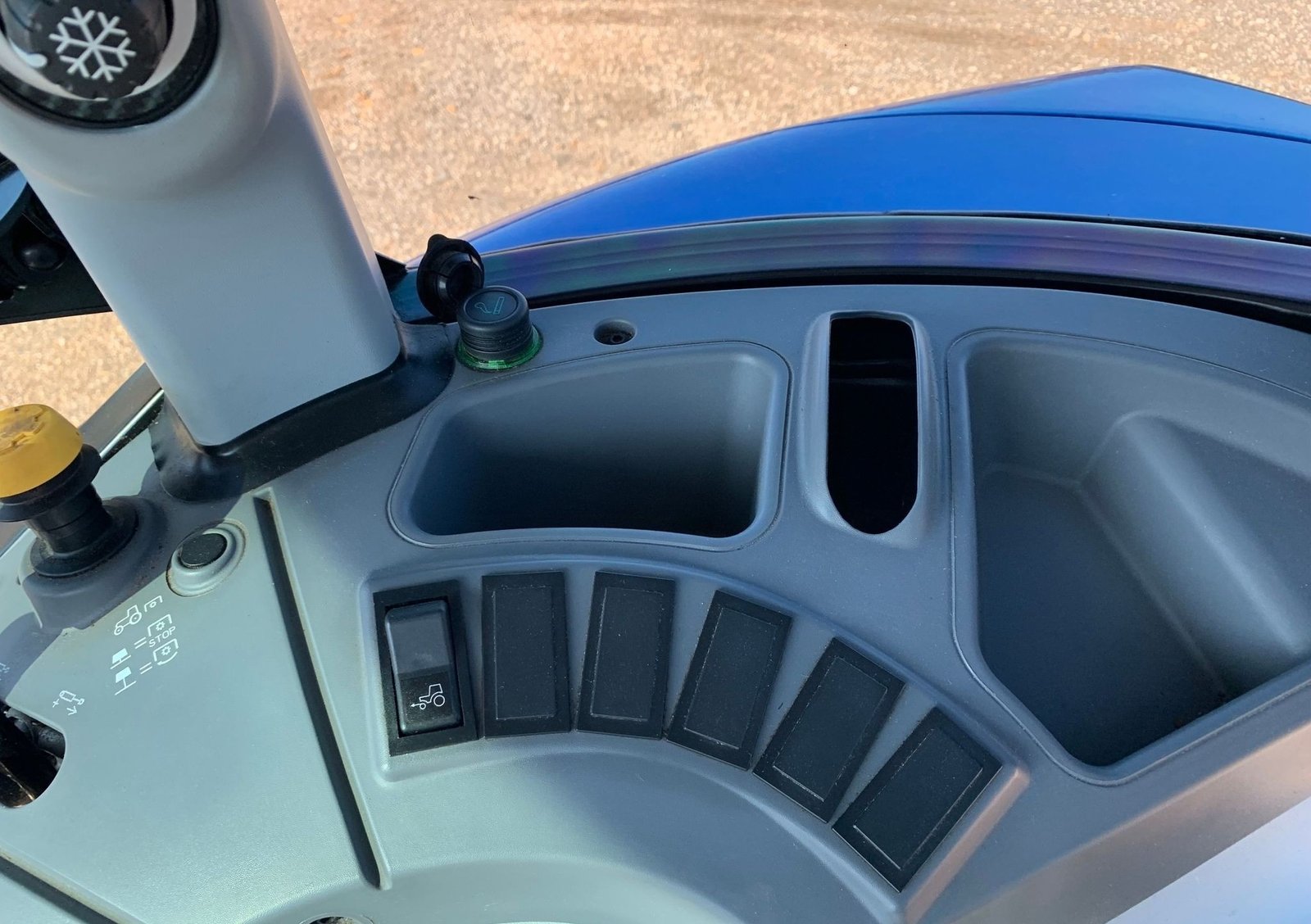 2017 New Holland T4.110 30