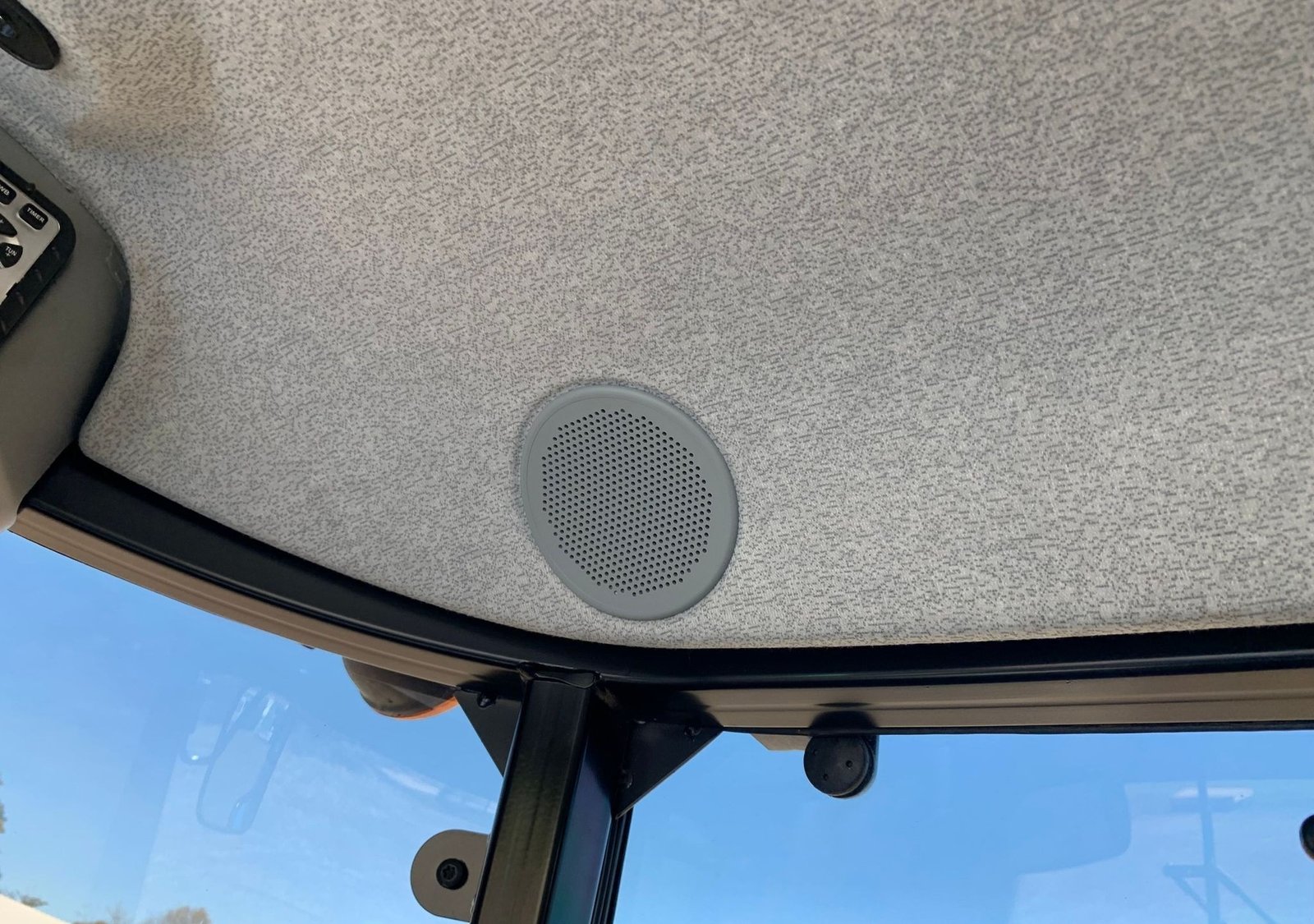 2017 New Holland T4.110 35