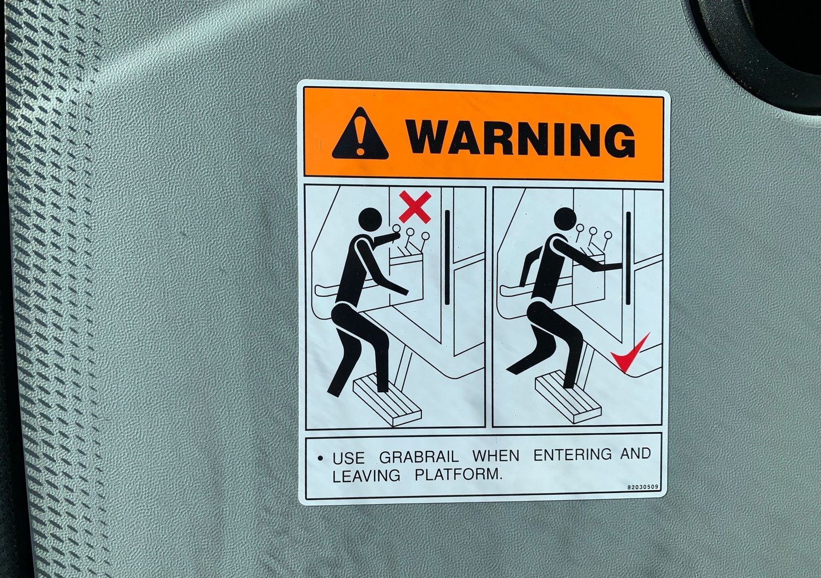 2017 New Holland T4.110 44