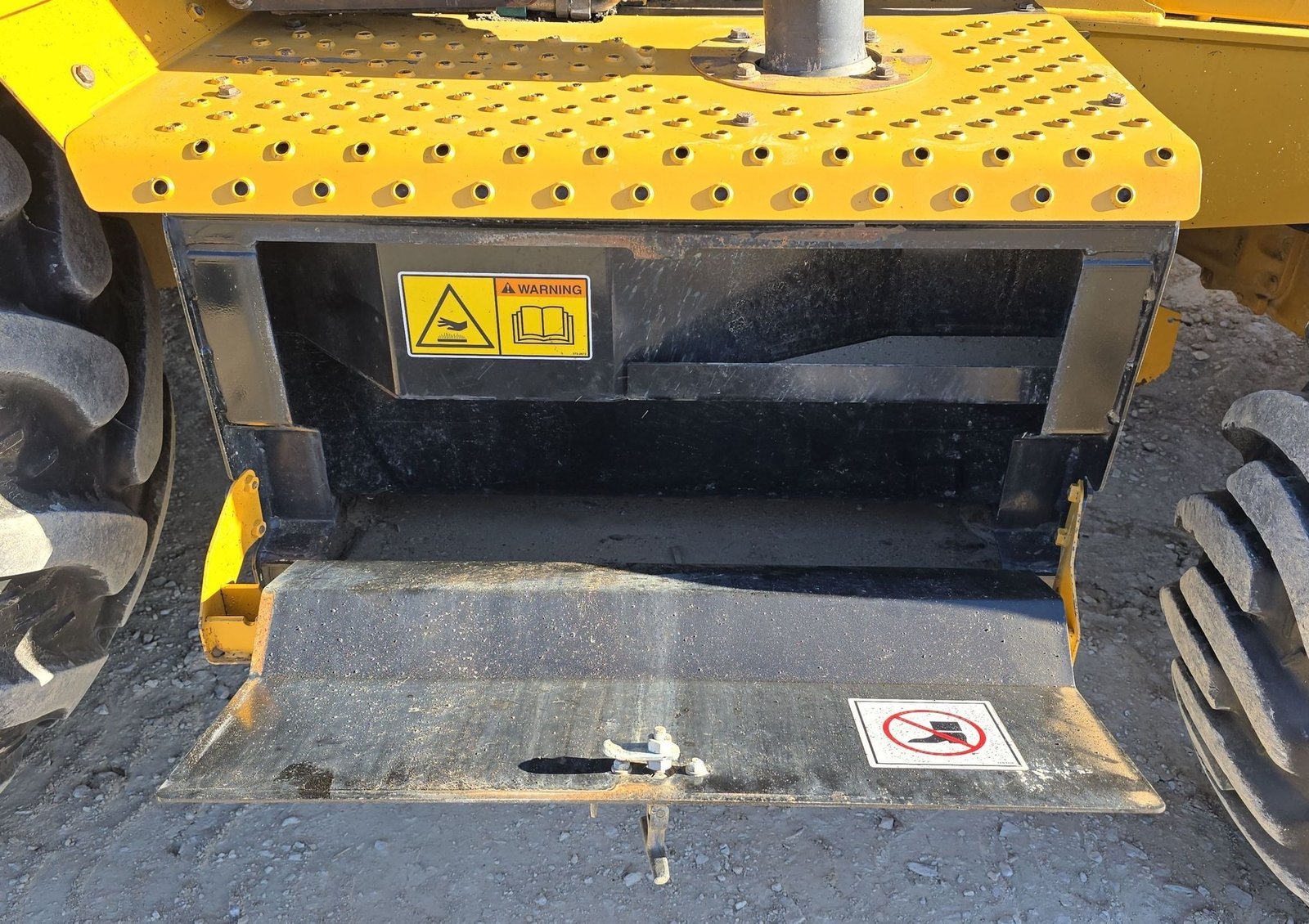 2017 Caterpillar 430F2 37