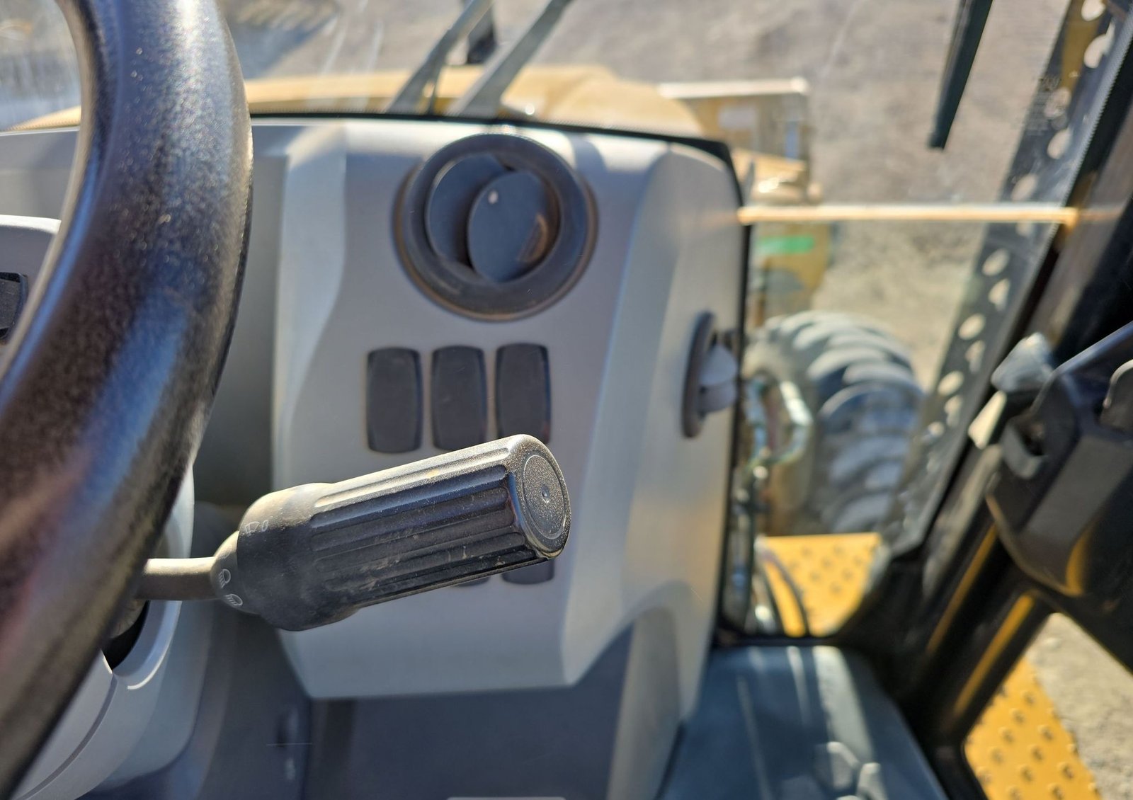 2017 Caterpillar 430F2 50