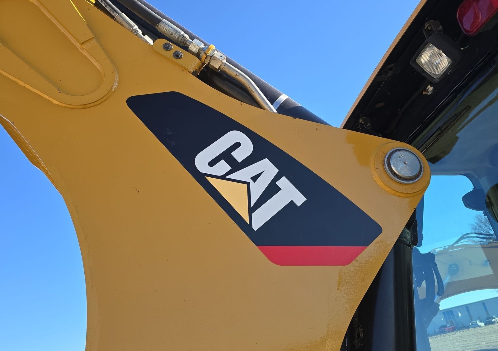 2017 Caterpillar 430F2 75