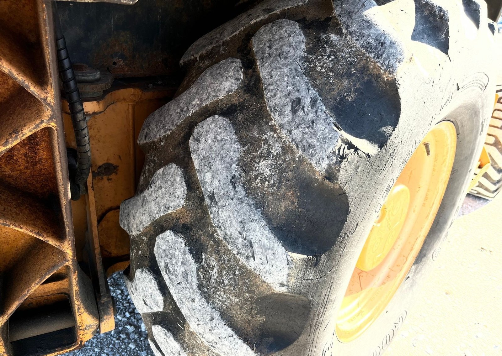 2007 Case 580 Super M II 22