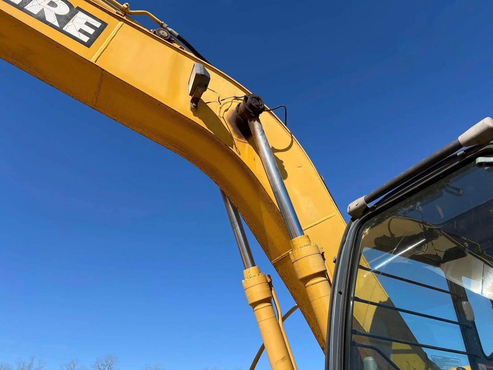 2005 Deere 160C LC 12