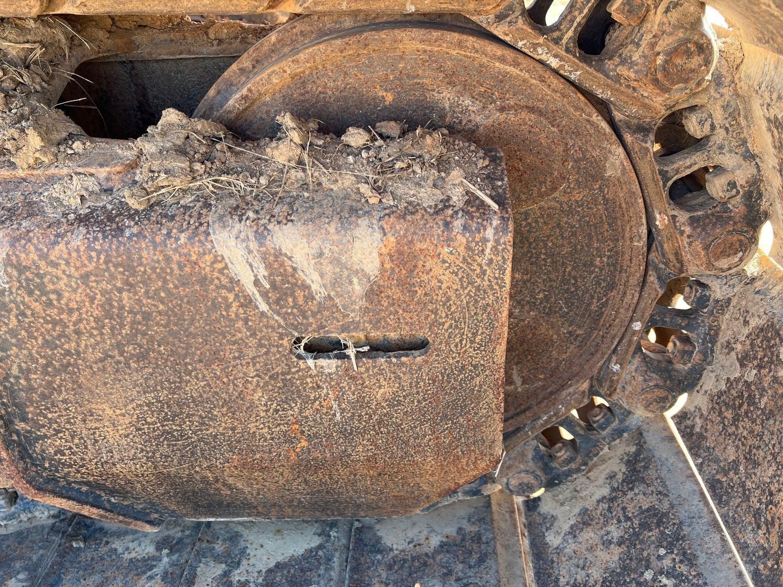 2005 Deere 160C LC 24