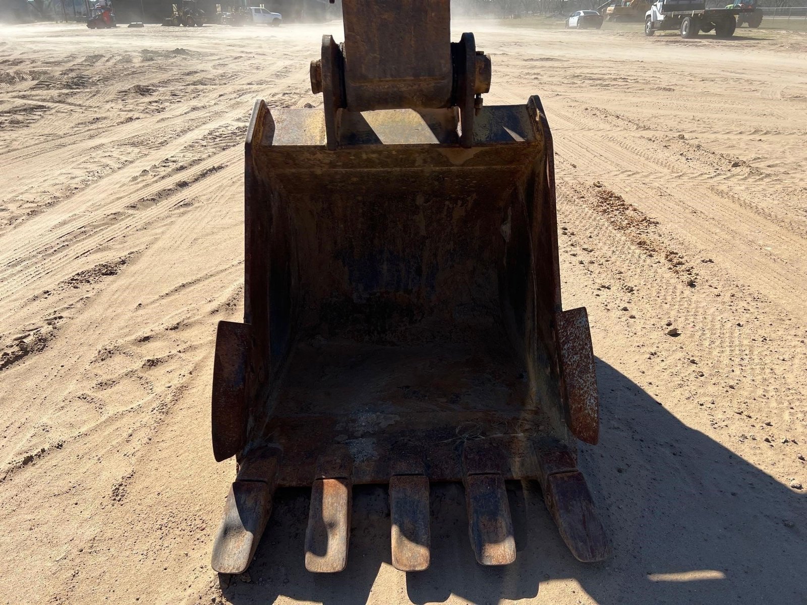 2005 Deere 160C LC 44