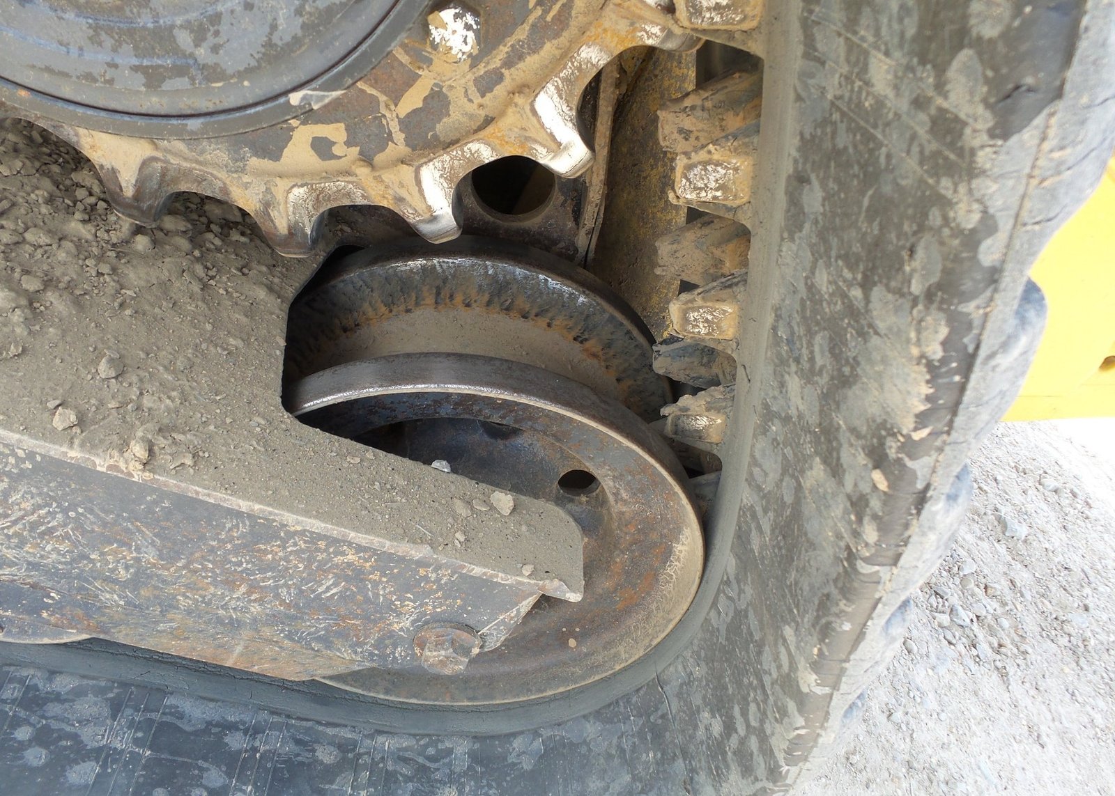 2013 John Deere 333D 21