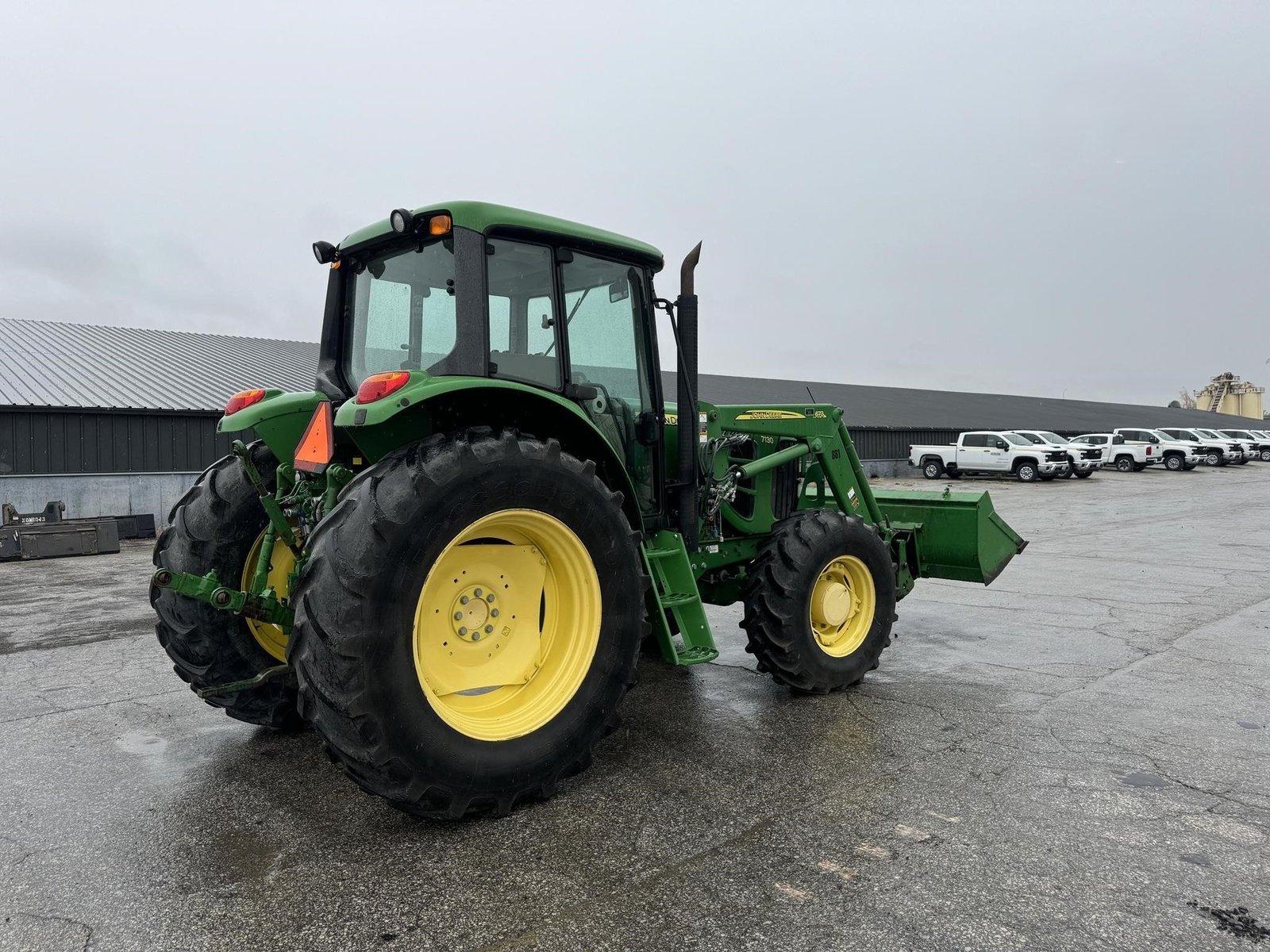 2011 John Deere 7130 13