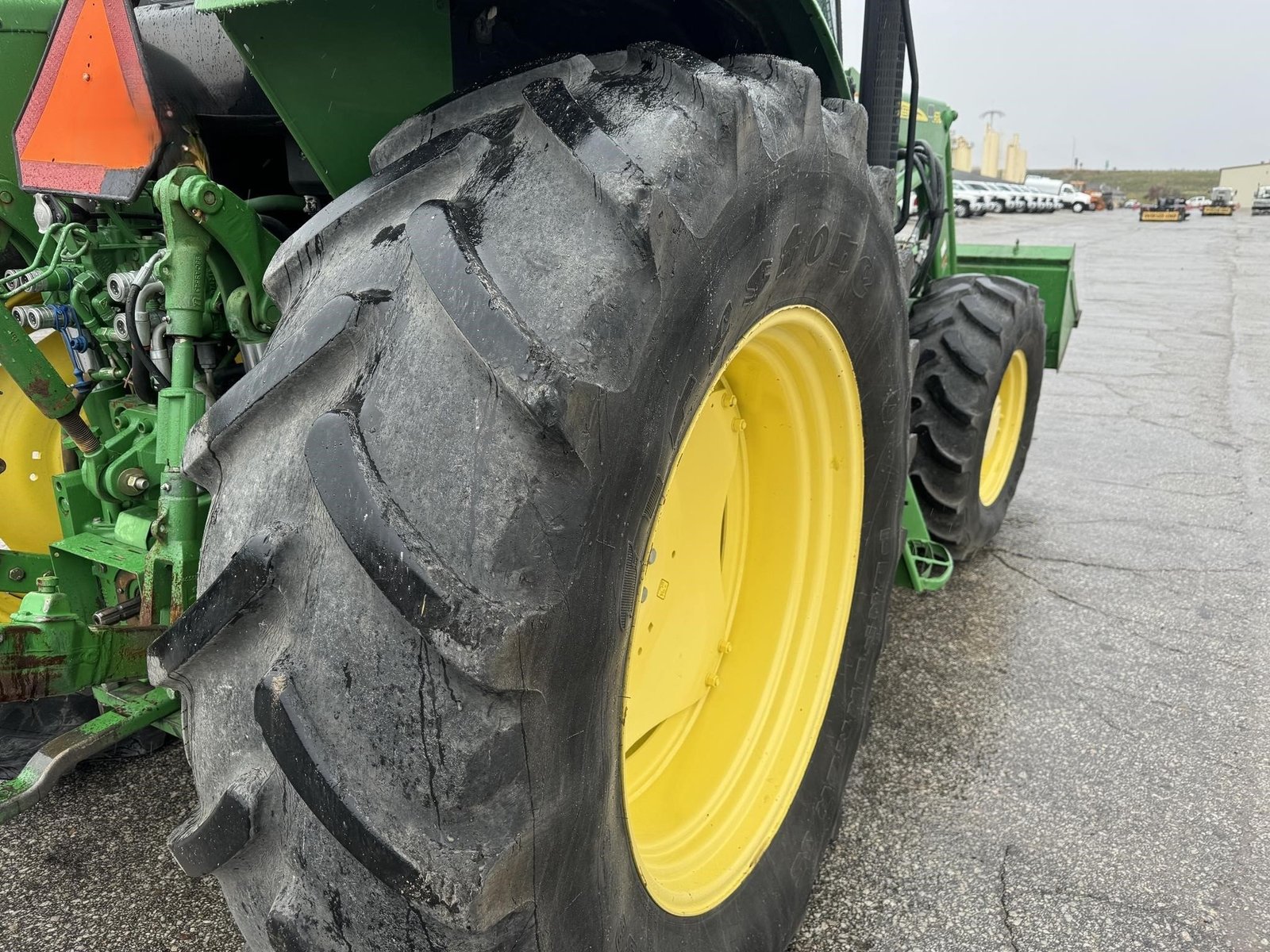 2011 John Deere 7130 24