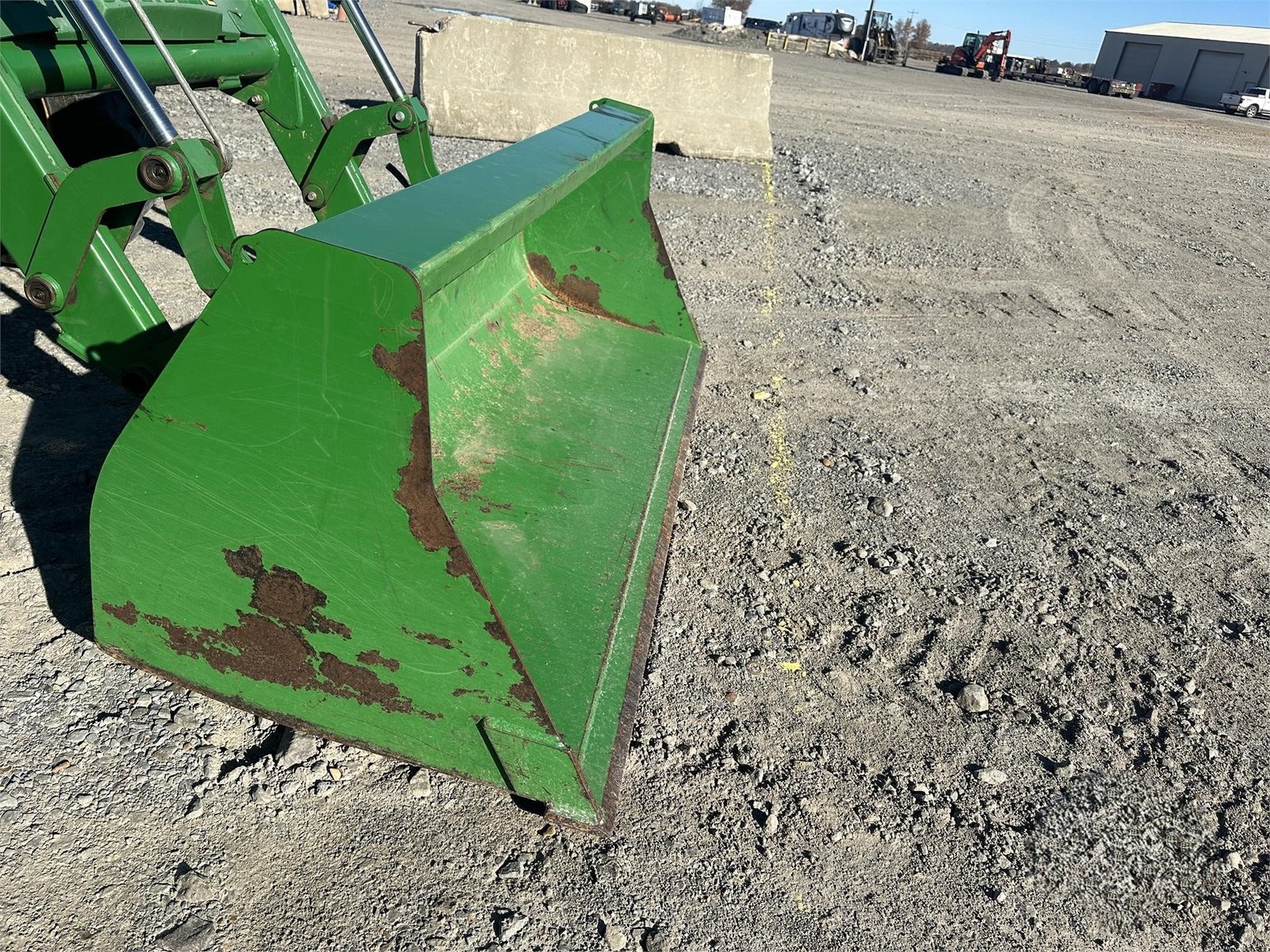 2014 John Deere 5085E 21