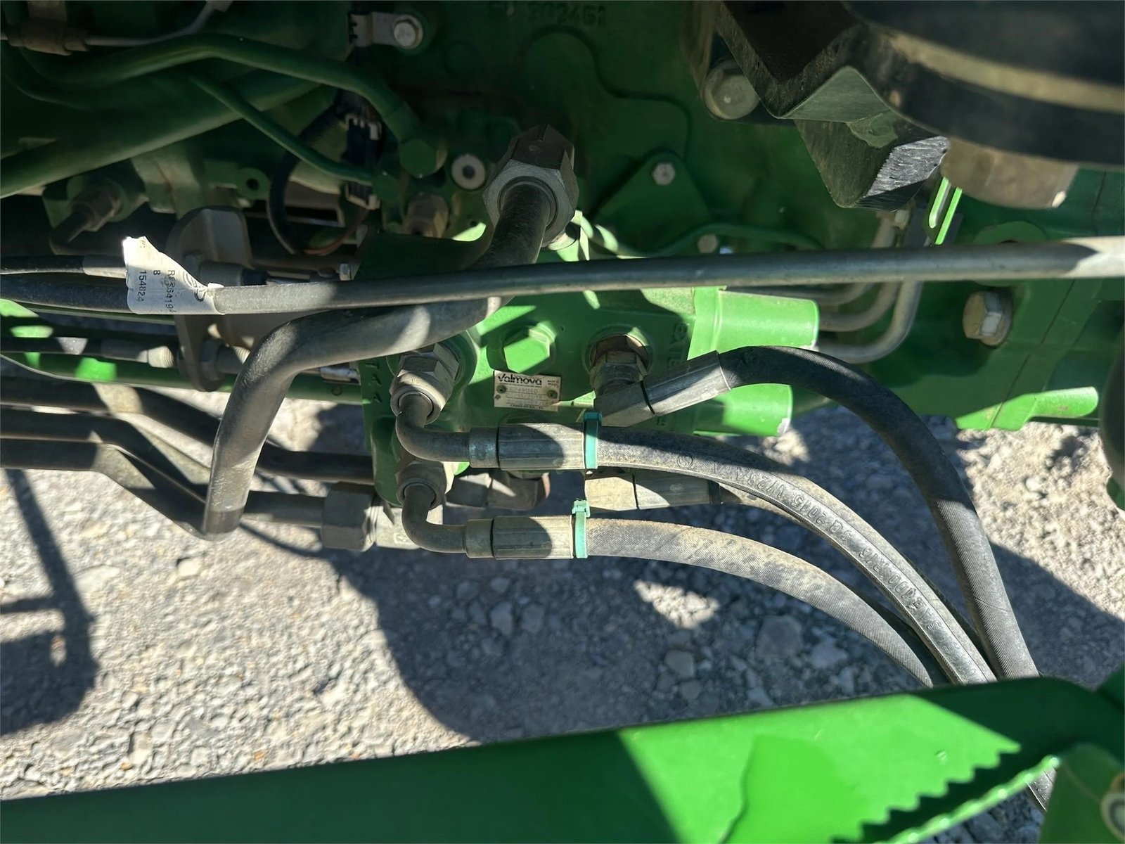 2014 John Deere 5085E 26