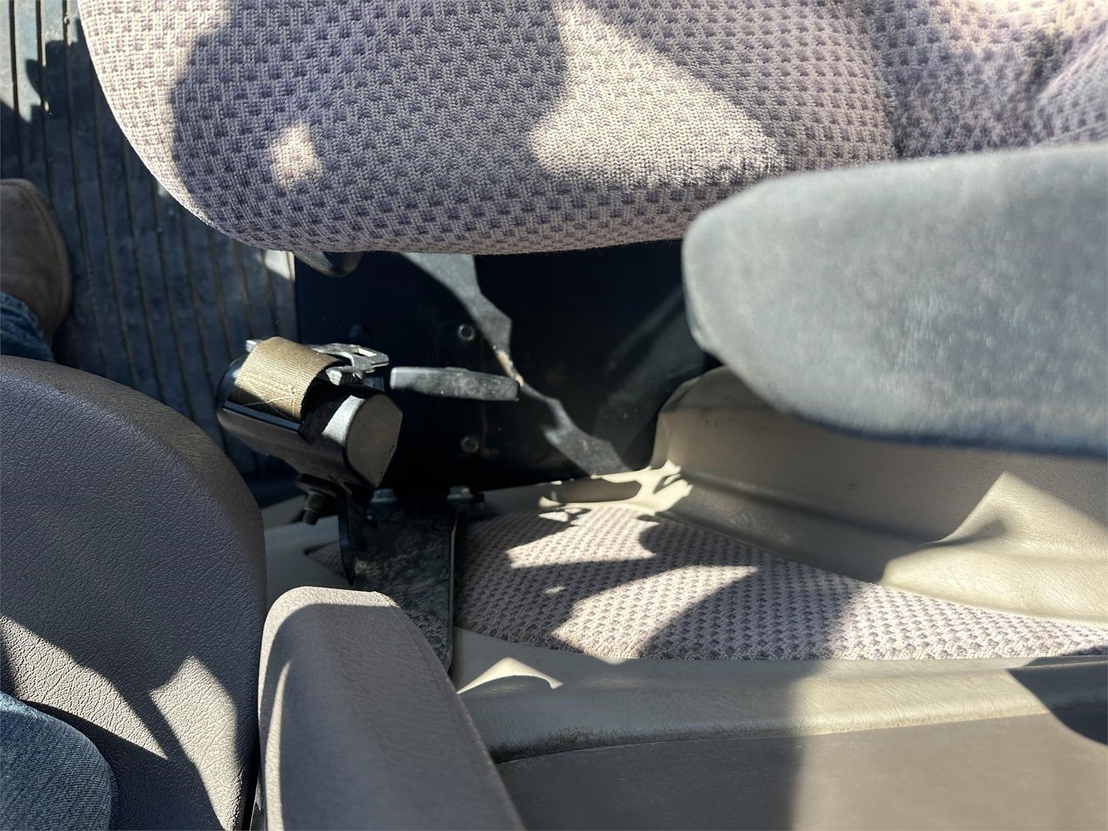 2014 John Deere 5085E 42