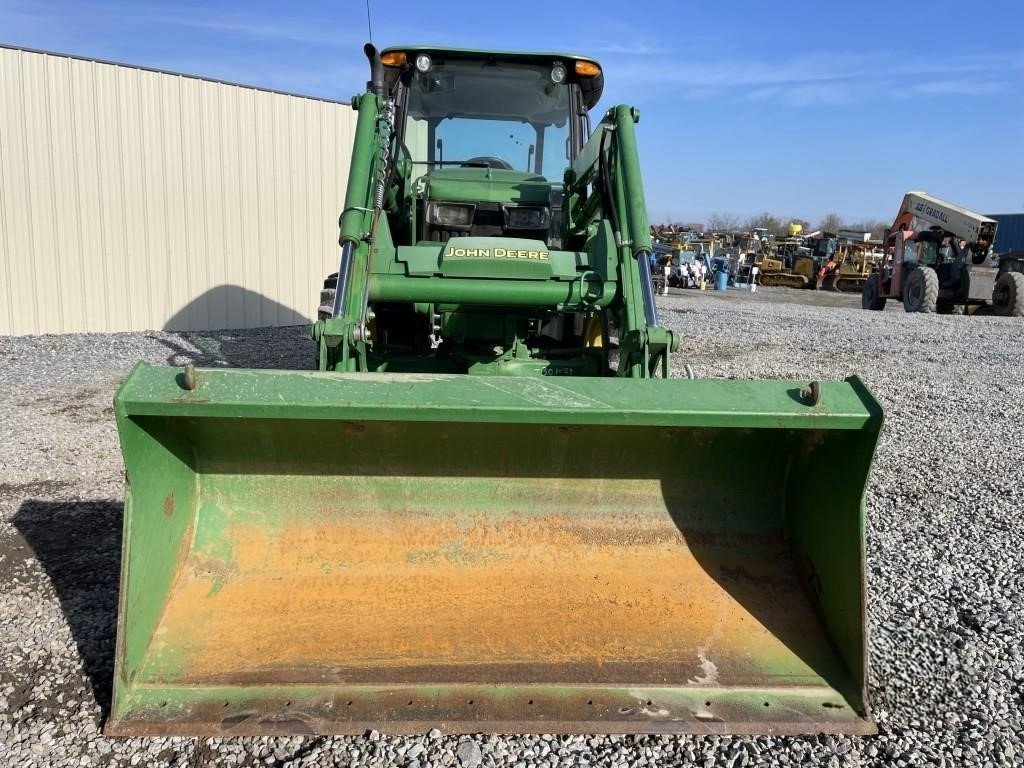 2015 John Deere 5075E 3