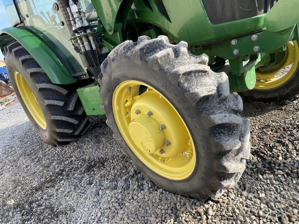 2015 John Deere 5075E 20